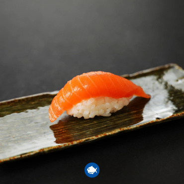 143.Nigiri sake (4u)