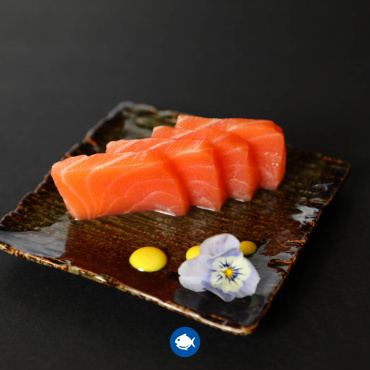 158.Sashimi salmon (4u)